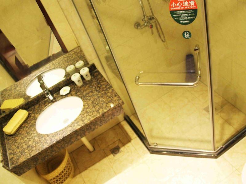 Greentree Inn Shandong Qingdao Development District Sdust Express Hotel Eksteriør billede
