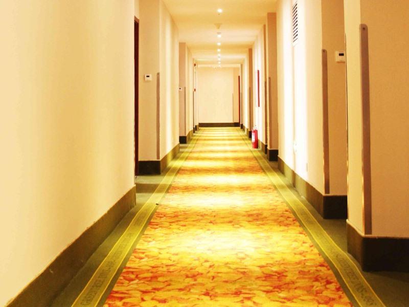 Greentree Inn Shandong Qingdao Development District Sdust Express Hotel Eksteriør billede